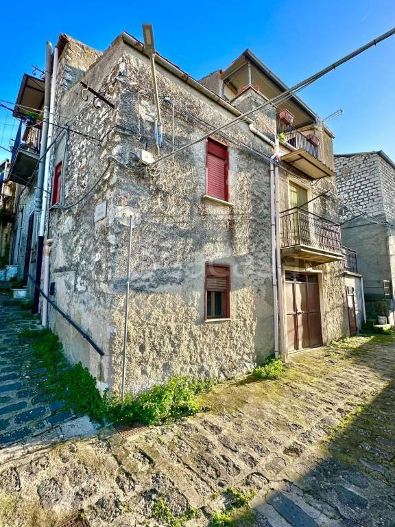 casa indipendente in vendita a Chiusa Sclafani