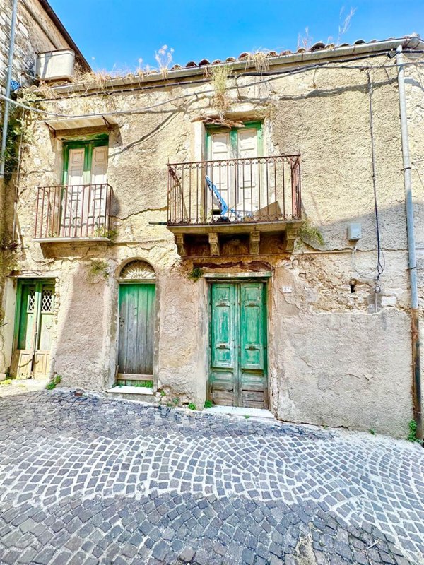 casa indipendente in vendita a Chiusa Sclafani