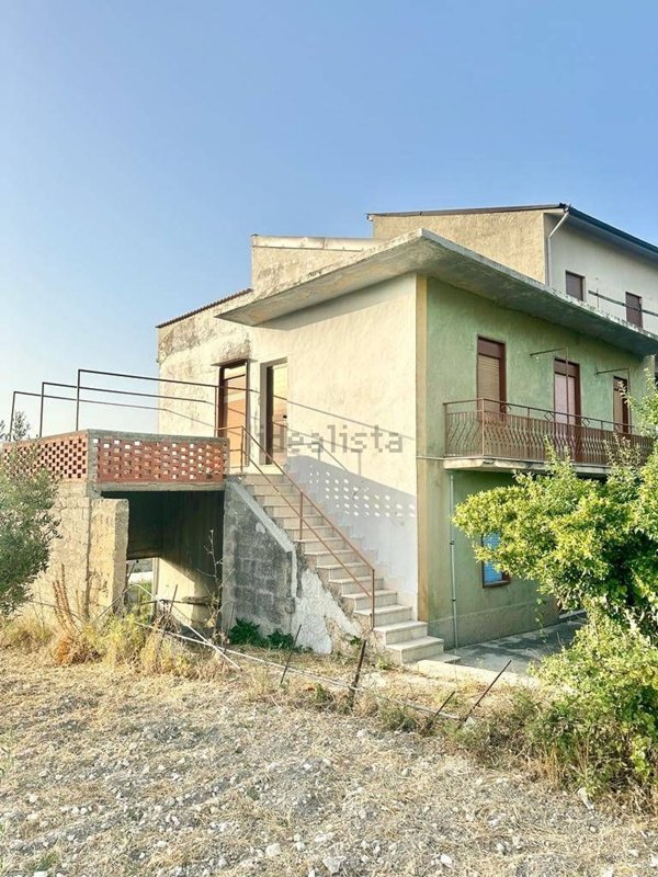 casa indipendente in vendita a Chiusa Sclafani