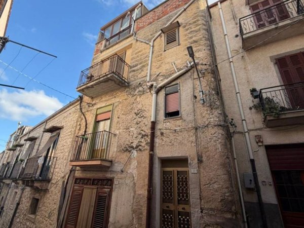 casa indipendente in vendita a Chiusa Sclafani
