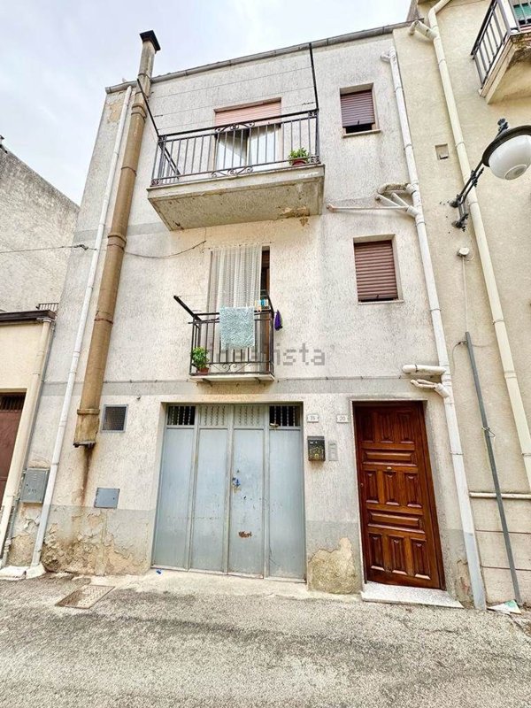 pentavano in vendita a Chiusa Sclafani