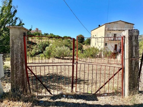 locale di sgombero in vendita a Chiusa Sclafani in zona San Carlo