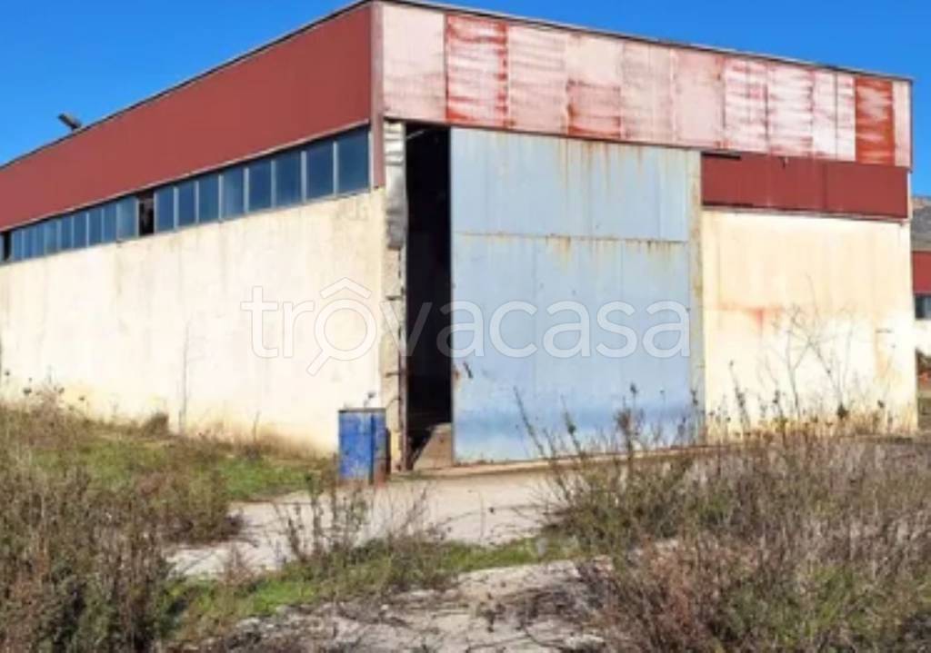 locale commerciale in vendita a Ciminna