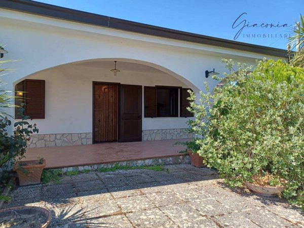 casa indipendente in vendita a Ciminna