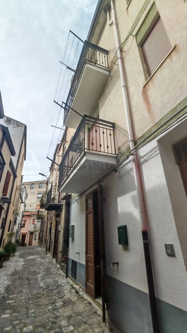 casa indipendente in vendita a Ciminna