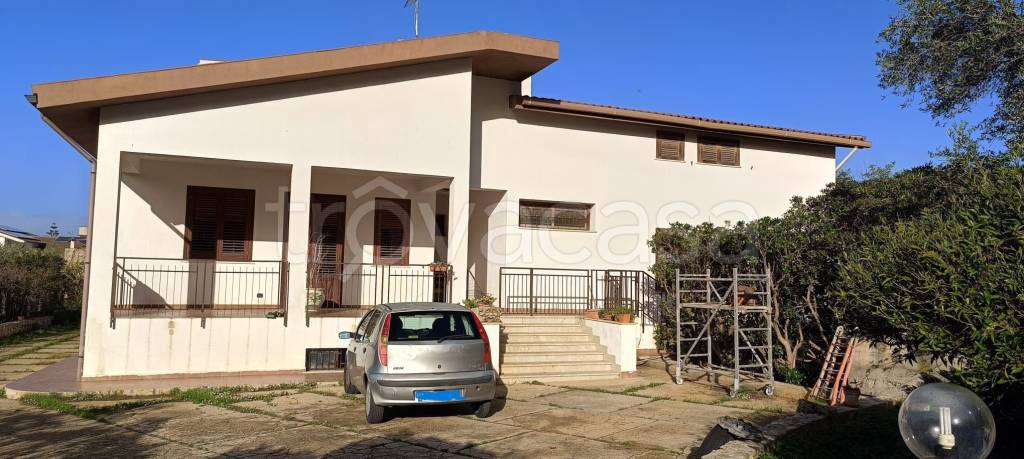 casa indipendente in vendita a Cinisi