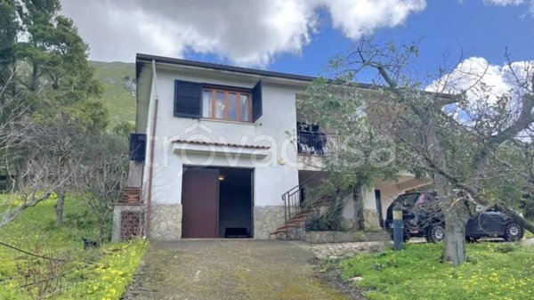 casa indipendente in vendita a Cinisi