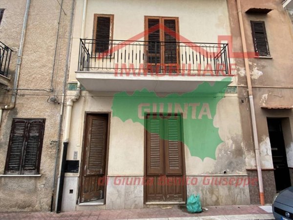 casa indipendente in vendita a Cinisi