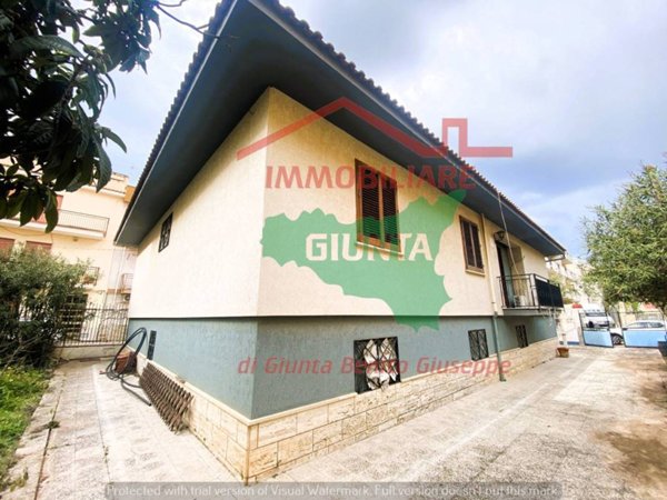 casa indipendente in vendita a Cinisi