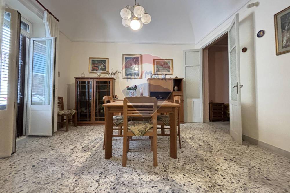 casa indipendente in vendita a Cinisi