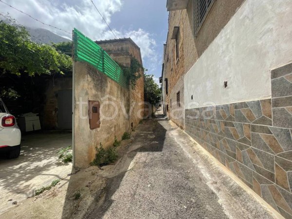 casa indipendente in vendita a Cinisi