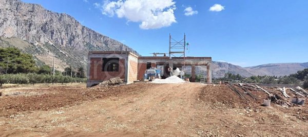 casa indipendente in vendita a Cinisi