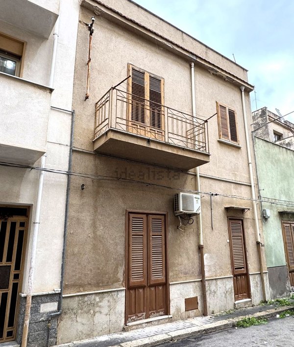 casa indipendente in vendita a Cinisi
