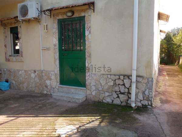 casa indipendente in vendita a Cinisi