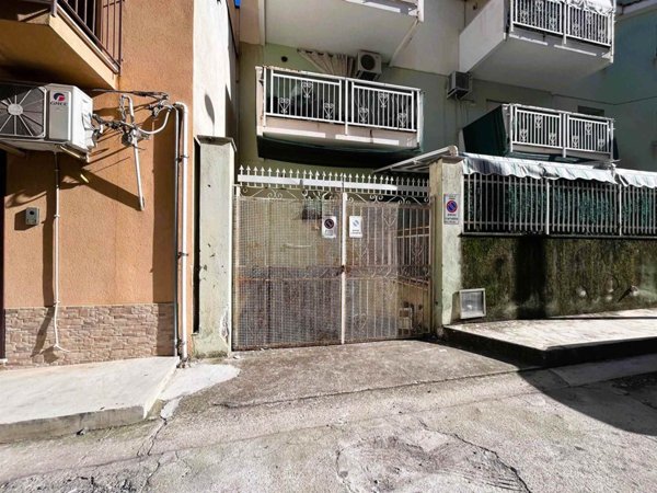locale di sgombero in vendita a Cinisi
