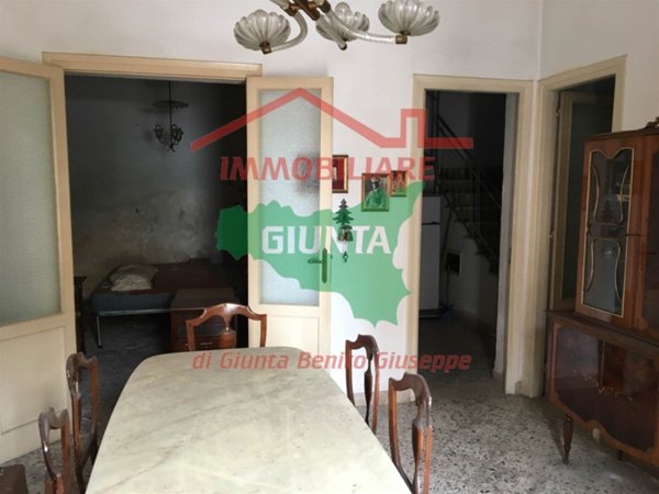 casa indipendente in vendita a Cinisi