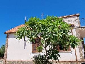 casa indipendente in vendita a Cinisi