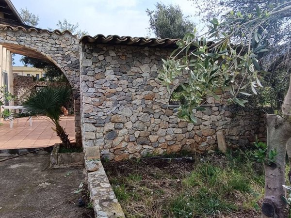 casa indipendente in vendita a Cinisi