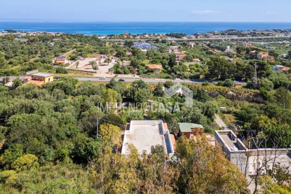 casa indipendente in vendita a Cinisi