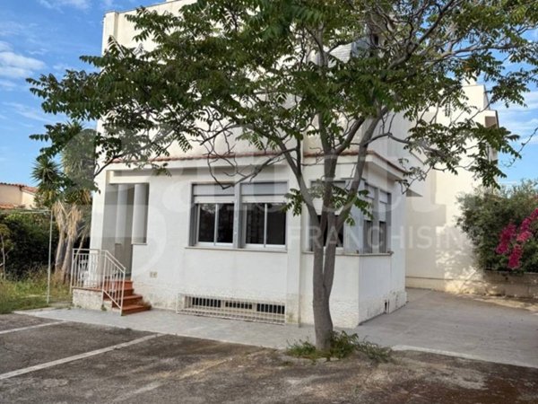 casa indipendente in vendita a Cinisi
