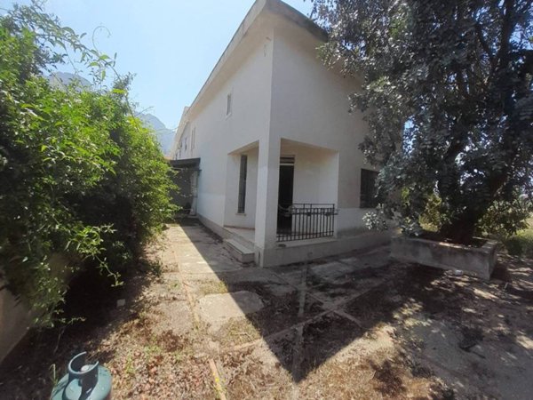 casa indipendente in vendita a Cinisi