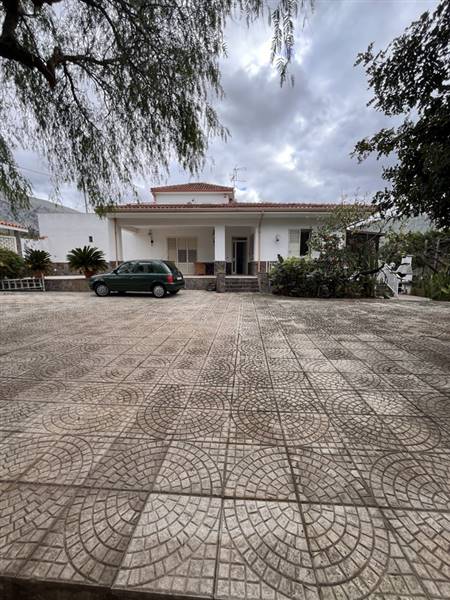 casa indipendente in vendita a Cinisi