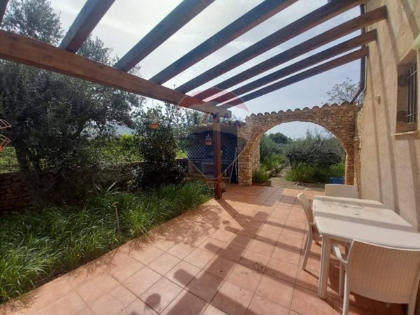 casa indipendente in vendita a Cinisi
