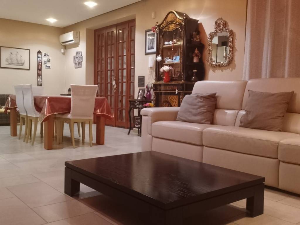 casa indipendente in vendita a Cinisi