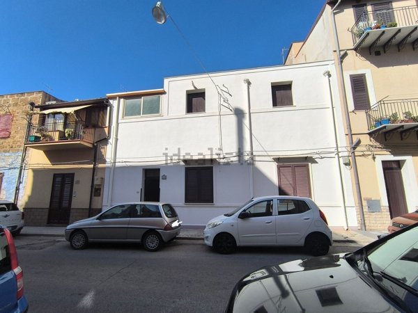 casa indipendente in vendita a Cinisi