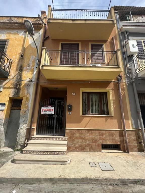 casa indipendente in vendita a Cinisi