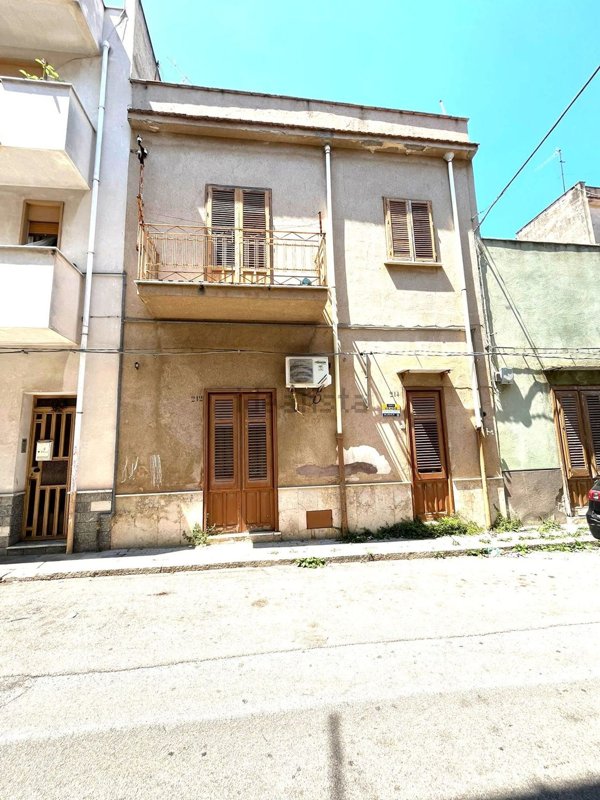 casa indipendente in vendita a Cinisi