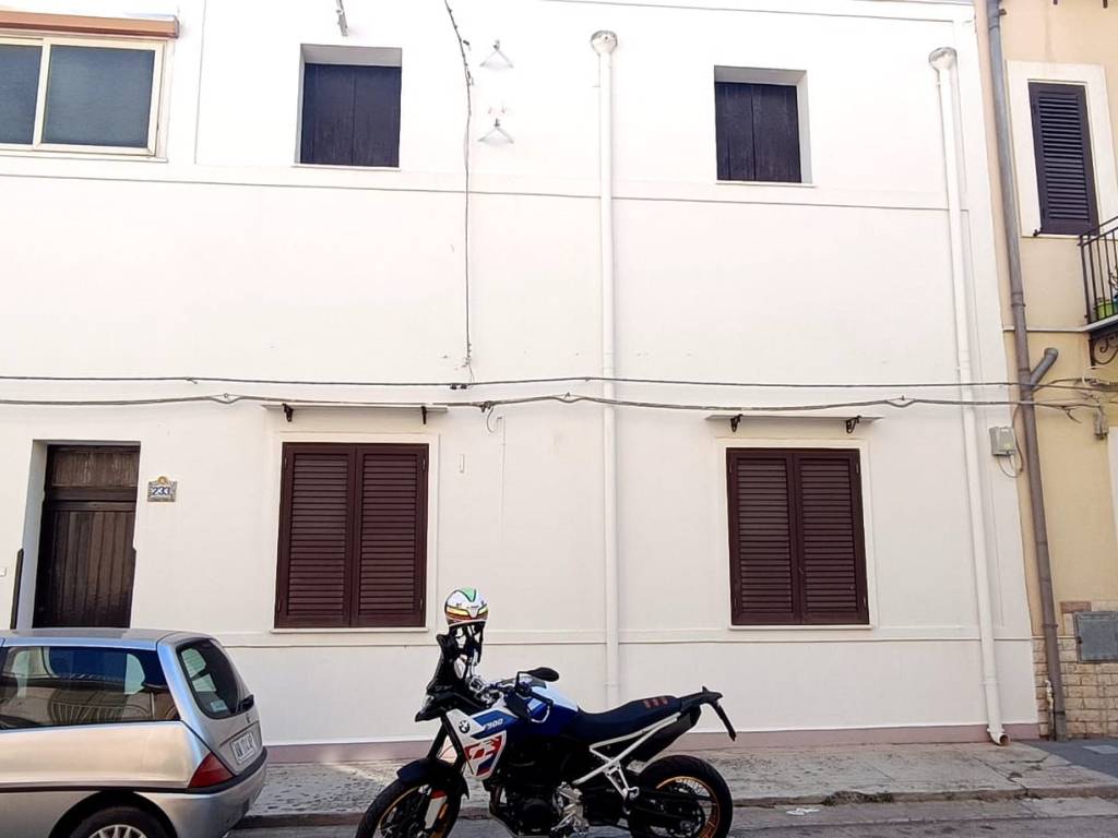 casa indipendente in vendita a Cinisi