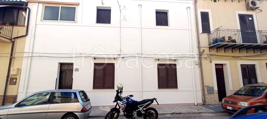 casa indipendente in vendita a Cinisi