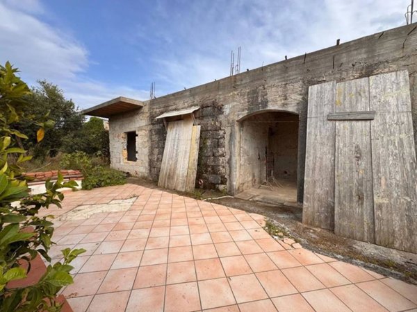 casa indipendente in vendita a Cinisi