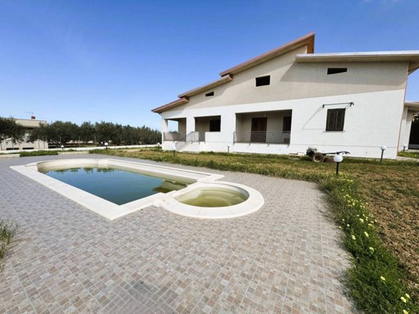 casa indipendente in vendita a Cinisi