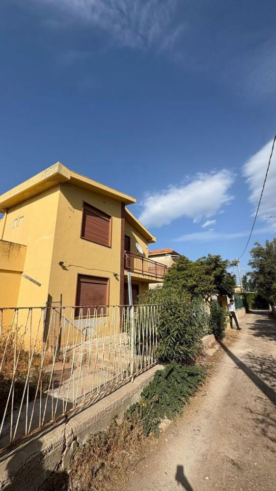 casa indipendente in vendita a Cinisi