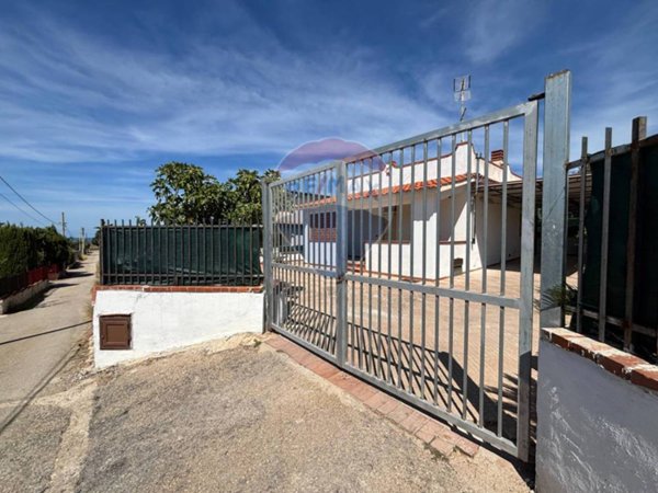 casa indipendente in vendita a Cinisi