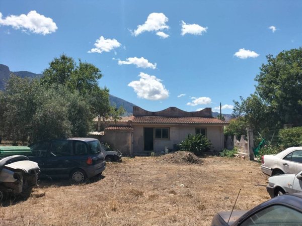 casa indipendente in vendita a Cinisi