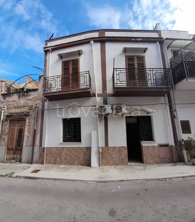 casa indipendente in vendita a Cinisi