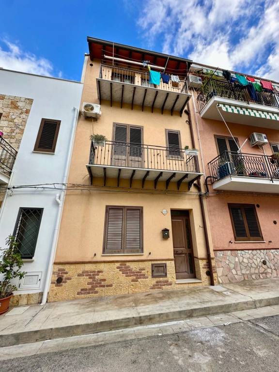 casa indipendente in vendita a Cinisi