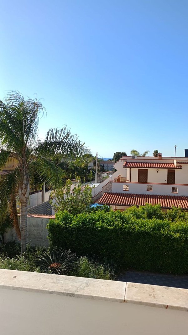 casa indipendente in vendita a Cinisi