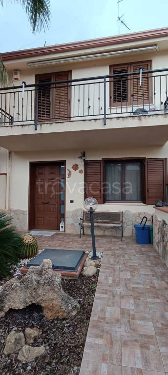 casa indipendente in vendita a Cinisi