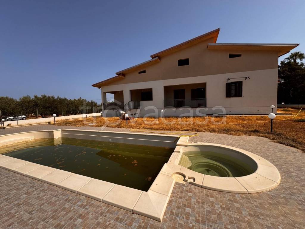 casa indipendente in vendita a Cinisi