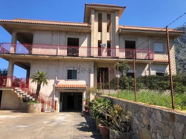 casa indipendente in vendita a Cinisi