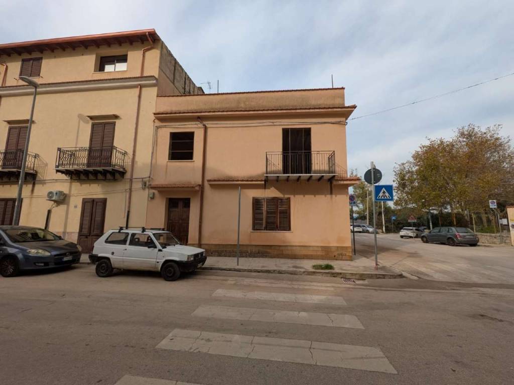 casa indipendente in vendita a Cinisi