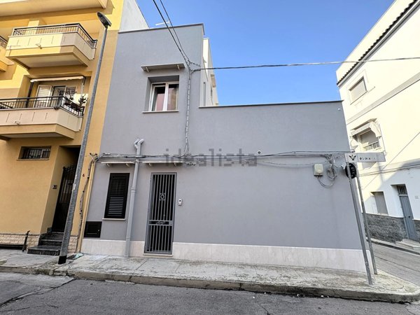 casa indipendente in vendita a Cinisi