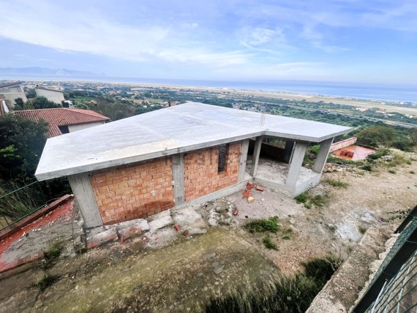 casa indipendente in vendita a Cinisi