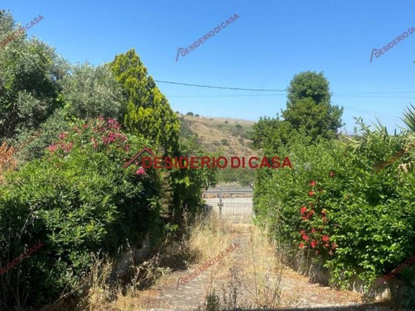 casa indipendente in vendita a Cinisi