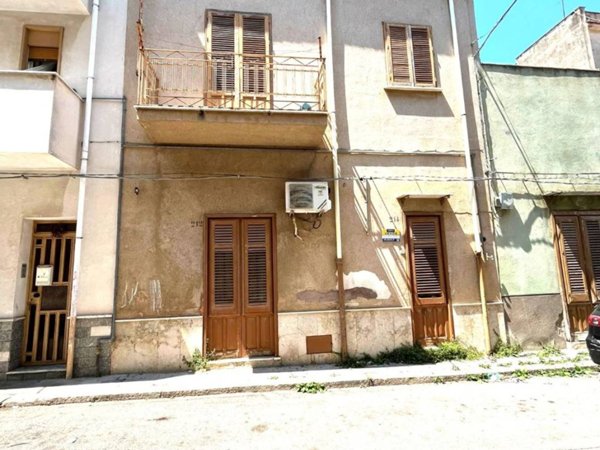 casa indipendente in vendita a Cinisi