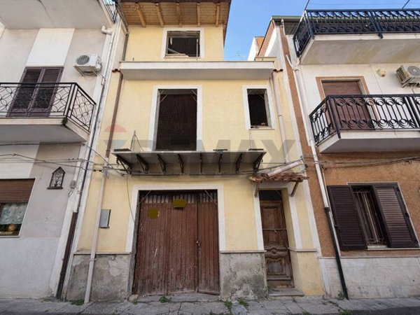 casa indipendente in vendita a Cinisi